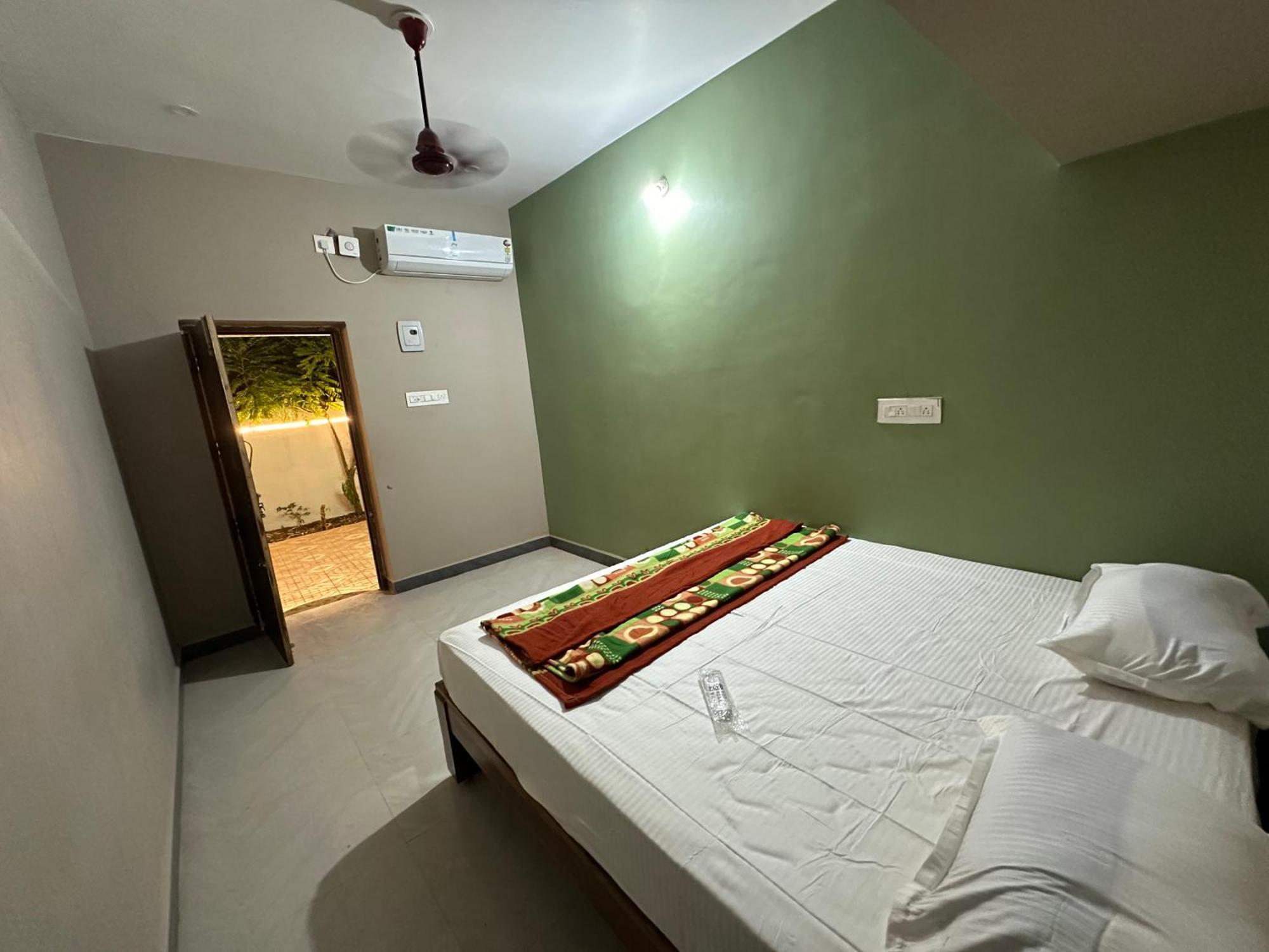 Arunachala Sashwin Guest House Tiruvannamalai Luaran gambar